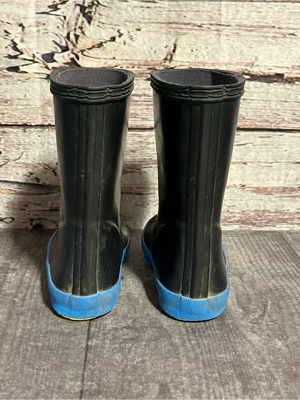 Hunter kids navy with blue classic rain boots  * size 10